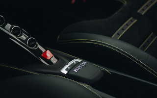 Car steeringwheel remote centerconsole black - interior free wallpaper