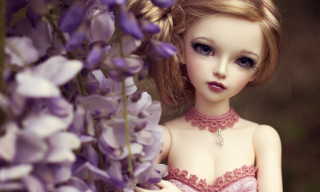 Doll pink dress purple flowers 2 - her hand and a necklace free wallpaper
