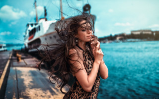 Woman long hair pier boat - the wind free wallpaper