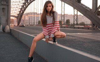 Woman bridge city scene portrait - elina karimova free wallpaper for desktop