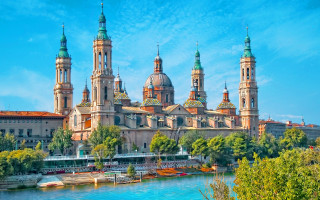 Large building towers river trees 2 - top of it next free wallpaper