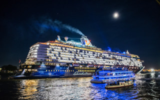 Cruise ship full moon night - maximalism free wallpaper
