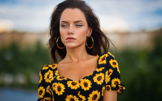 Sunflower dress hoop earrings portrait - anna hotchkis free wallpaper
