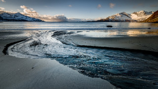 River beach mountains clouds water - cloud and water free wallpaper