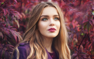 Woman blueeyes longhair purpleflowers portrait - a bush free wallpaper