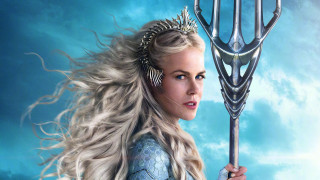 Woman crown longhair metal scepter - a crown free wallpaper