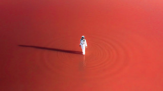 White boat red lake long - the surface free wallpaper