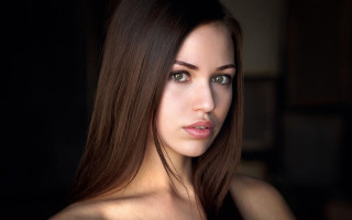 Woman long brown hair green 2 - green eye free wallpaper