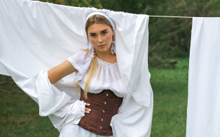 Woman bridal veil field portrait - preraphaelitism free wallpaper