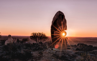 Desert rock sunset landart lensflare - albert namatjira free wallpaper
