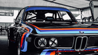 Bmw colorful garage renaissance retro - retro free wallpaper