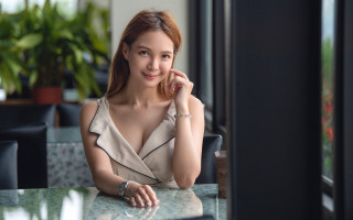 Woman smiling wine table jewelry - phuoc quan free wallpaper