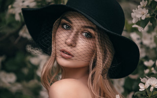 Eszter mattioni fashion portrait flower - a net free wallpaper