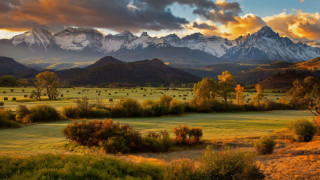 Mountain range field cityscape sunset - david martin free wallpaper