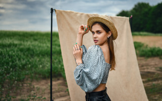 Woman hat field banner fashion - artur tarnowski free wallpaper