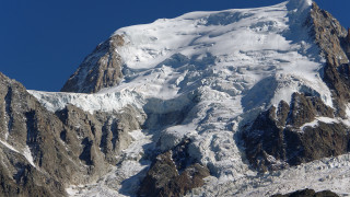 Snowy mountain blue sky clouds 10 - a mountain free wallpaper for desktop