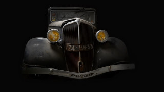 Old car yellow headlight black - brassaï free wallpaper