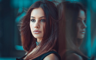 Woman long hair mirror portrait - a mirror behind her free wallpaper