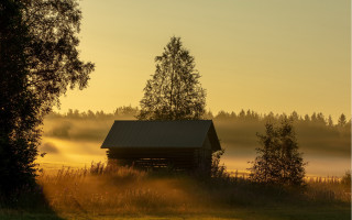 Cabin woods foggy sky mountains - arvid nyholm free wallpaper