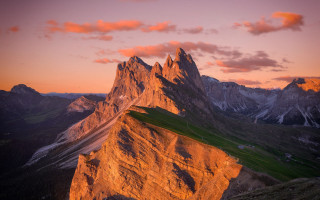 Mountain range sunset clouds cityscape 4 - romanesque free wallpaper