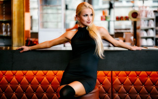 Black dress anna katharina blonde - her arm free wallpaper for desktop