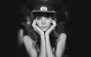 Policewoman eszter mattioni blackwhite hands - perfect facial symmetry free wallpaper