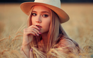 Woman hat wheat field portrait 2 - under her chin free wallpaper