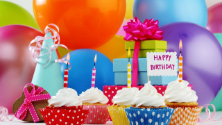 Birthday cupcake candles decorations balloons - anne rigney free wallpaper for desktop