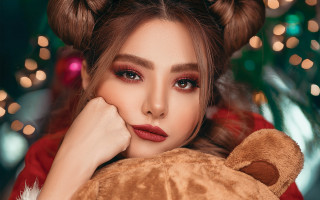 Christmas woman teddy bear bokeh - a teddy bear free wallpaper