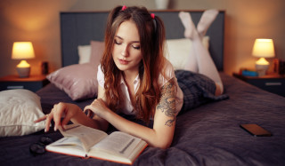 Woman reading bed stockings manga - a bed reading free wallpaper
