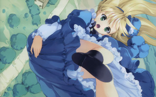 Surprised woman blue dress mouse - a mouse free wallpaper