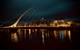 Bridge water building night city 2 - a building in the foreground free wallpaper