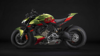 Green red motorcycle dark room - motorcycle free wallpaper
