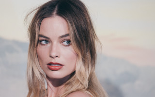 Woman blonde blue eyes red 2 - her lip free wallpaper