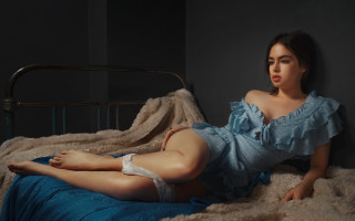Woman blue dress bed araceli - fine art free wallpaper