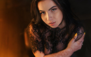 Woman blacklace rococo browneyes portrait - her arm free wallpaper for desktop