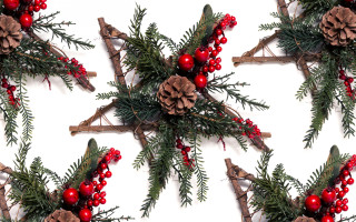 Christmas pine cones berries reindeer - pine free wallpaper for desktop