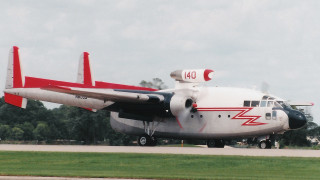 Large propeller plane airport runway - top of an airport runway free wallpaper for desktop