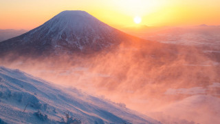 Snowy mountain sunset fog matte - mist free wallpaper for desktop