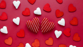 Red heart romantic love valentine - heart free wallpaper