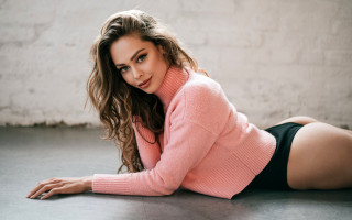 Woman pink sweater black shorts - black shorts free wallpaper