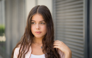 Eszter mattioni portrait shutters jacket - free portrait wallpaper for desktop