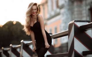 Woman black dress posing bokeh - free vintage wallpaper
