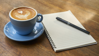 Coffee pen notepad wooden table - a notepad free wallpaper