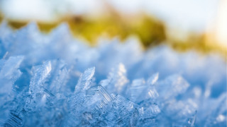 Ice crystals sunny day architecture - ice crystal free wallpaper