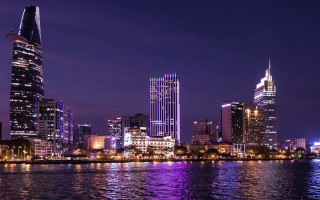 City skyline night river bridge - a bridge crossing over free wallpaper for desktop