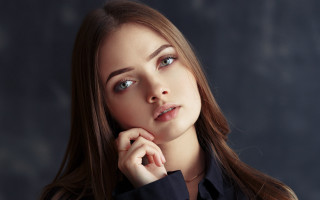 Elina karimova long hair blue 4 - her chin free wallpaper for desktop