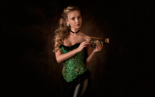 Woman green corset trumpet steampunk - a trumpet free wallpaper