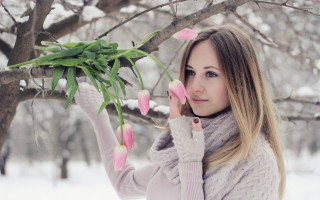 Blonde woman pink flowers snow - winter free wallpaper