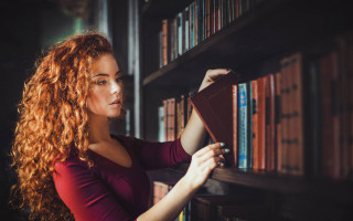 Library woman reading book blurry - academic art free wallpaper for desktop